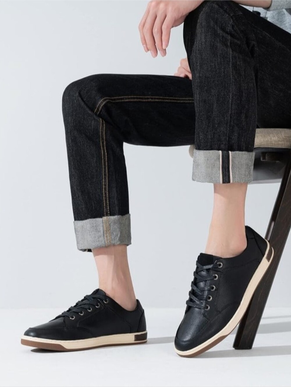 Men's Black Casual Lace-Up Sneakers